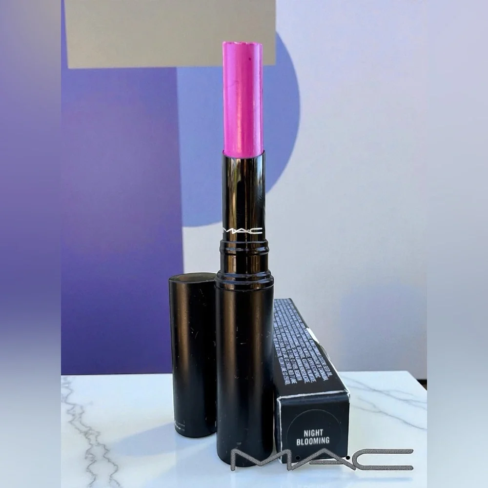 MAC NIGHT BLOOMING Mattene Lipstick. LIMITED EDITION. NEW IN BOX.